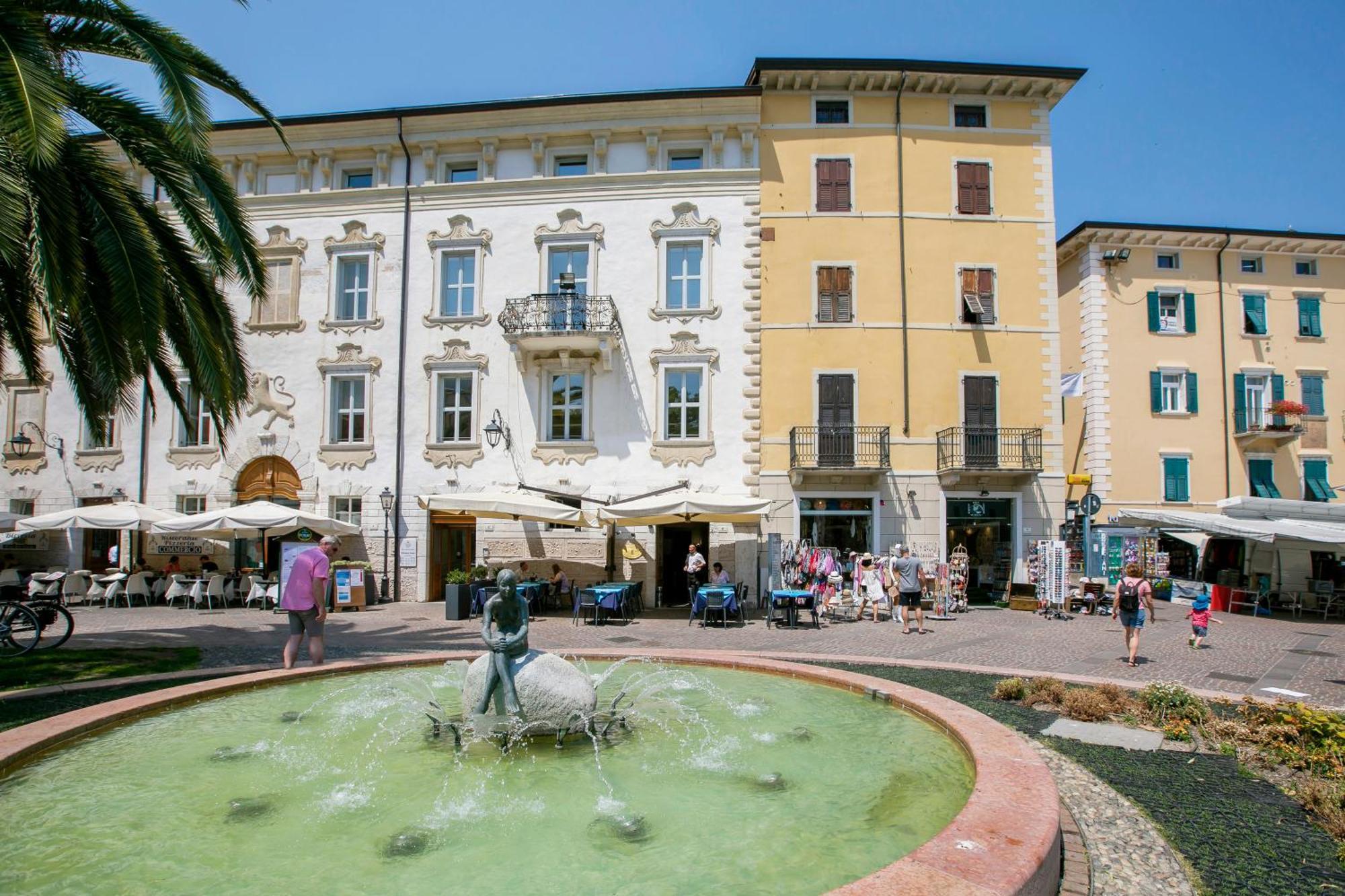Residenza Rocca Del Lago 2 - Happy Rentals Riva del Garda Exterior photo